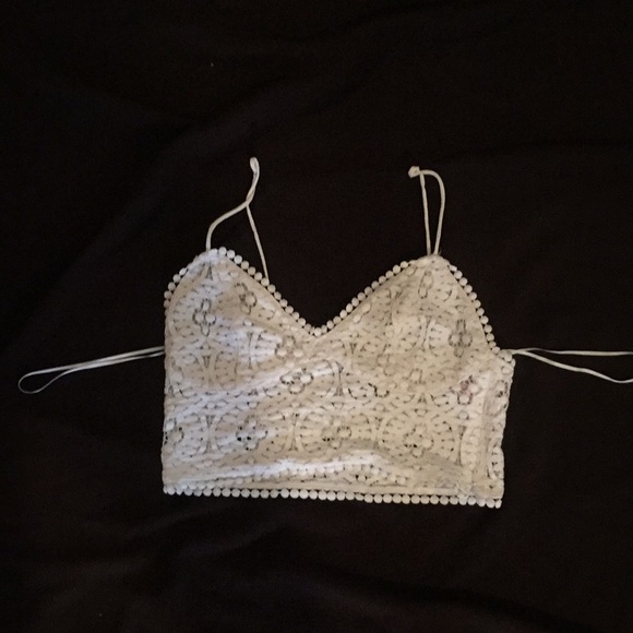 Topshop Tops - Top shop cream colored crop top side zip size US 6